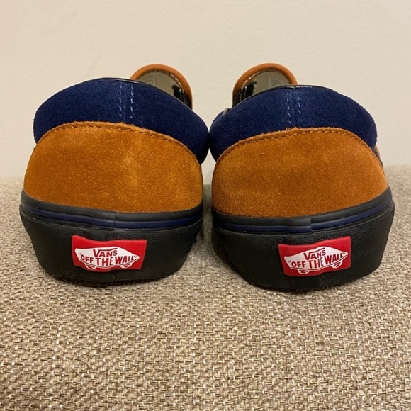 RARE Vans in Blue Suede - Picture 3 of 11